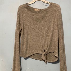 long sleeve gray shirt